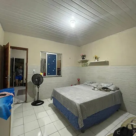 Kitnet mobiliado, confortável e bem localizado.-2