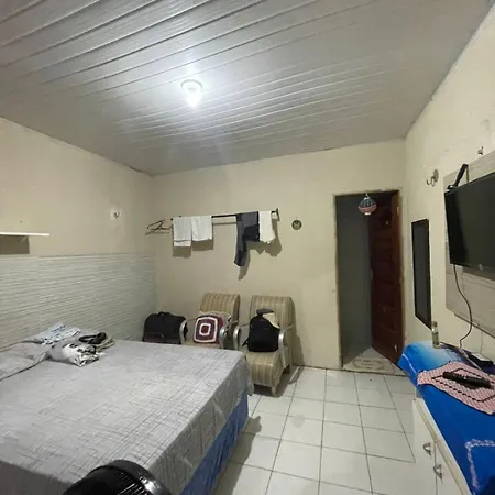 Kitnet mobiliado, confortável e bem localizado.-3