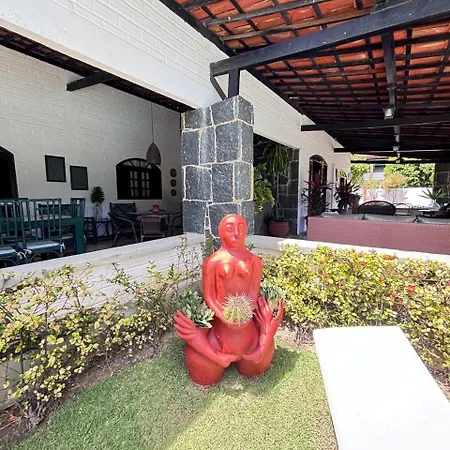Ampla casa de 3 quartos com piscina-2