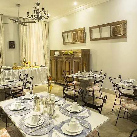 A Casa Das Portas Velhas-3