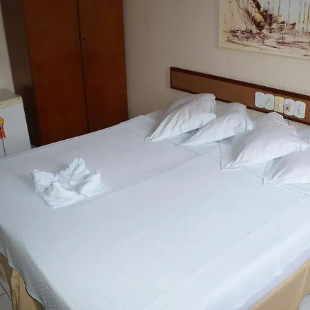 Malibu Hotel-2
