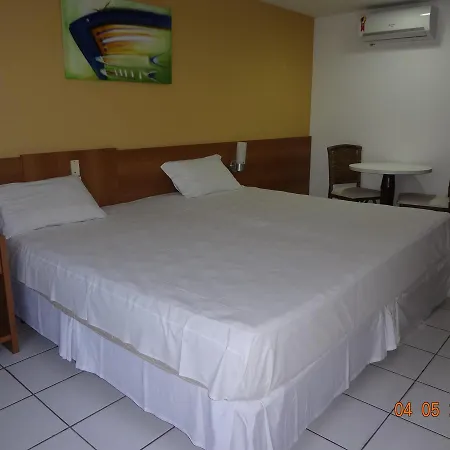 Flat Em Ponta Negra-2