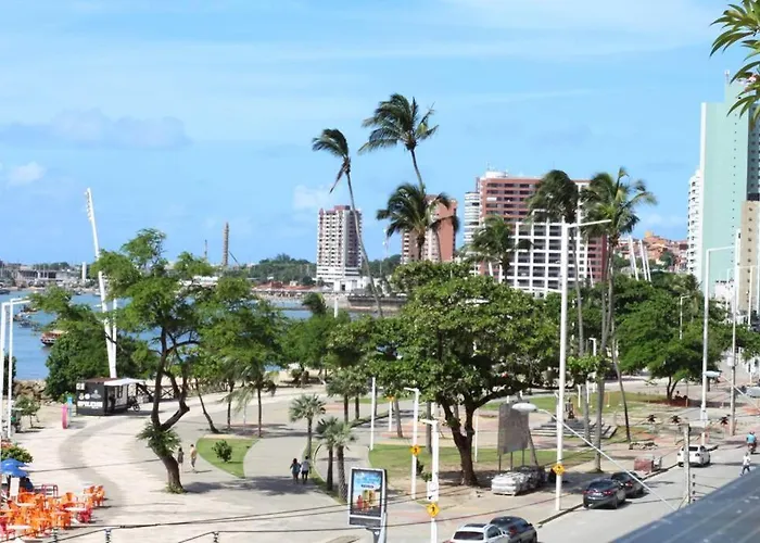 Appartamento 13 Flat Beira Mar Com Energia, Vaga, 3 Camas, Wi-Fi E Ar Fortaleza  che accetta animali