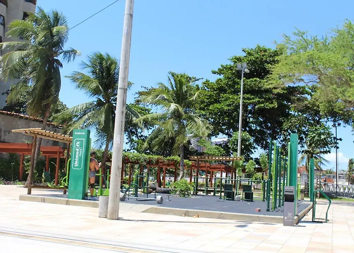 06 Flat Beira Mar Com Energia, Vaga, 3 Camas, Wi-Fi E Ar Apartamento Fortaleza  aceita animais de estimação