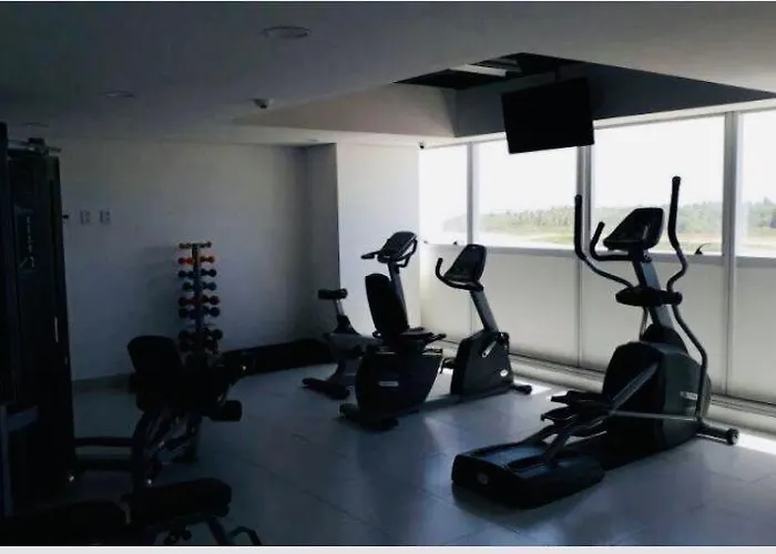 Pet friendly Bugan- Paiva Home Stay, Piscina Borda Infinita - 2 Camas De Casal E 1 Sofa Cama Recife