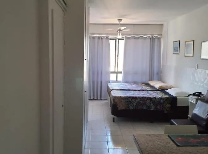 Pet friendly Apartamento Lateral Com Vista Ao Mar Na Barra Em Salvador Apartment