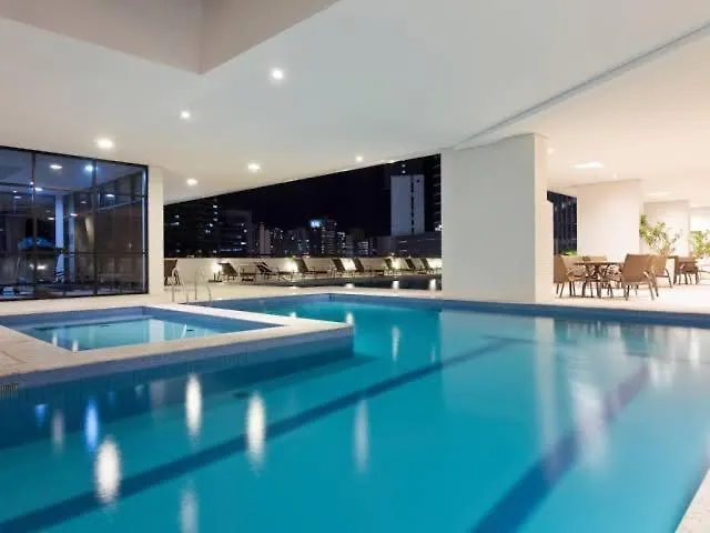 Flat Climatizado, Com Piscina E Academia No Coracao Comercial De Salvador