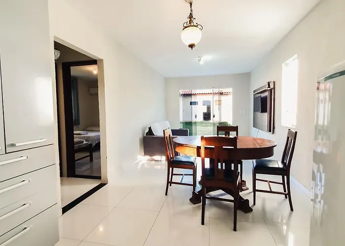CASA NA RUA DO PIRUÍ EM AREMBEPE com ar Vila com piscina