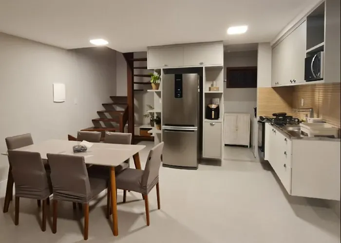 Haustierfreundliches Seu Duplex 2 Quartos Na Praia Do Forte, 5 Minutos A Pe Da Vila!