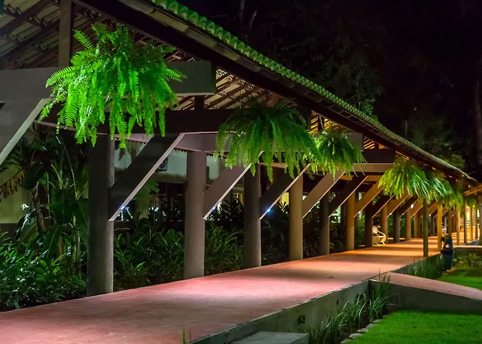 Floral Inn Family Porto Seguro